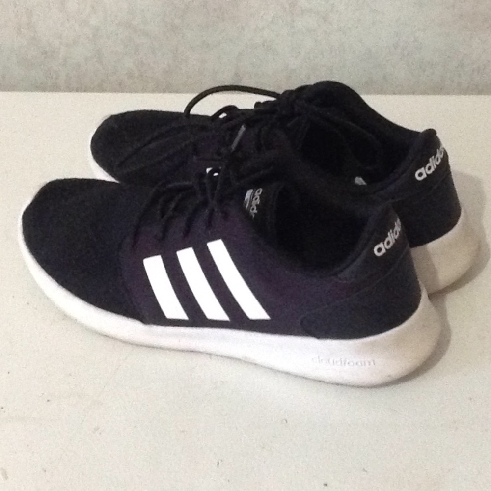 Womens adidas cloud foam sneakers